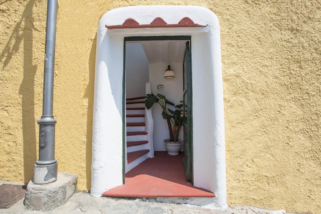 Appartamenti Casa Del Sole Sant'Angelo  エクステリア 写真