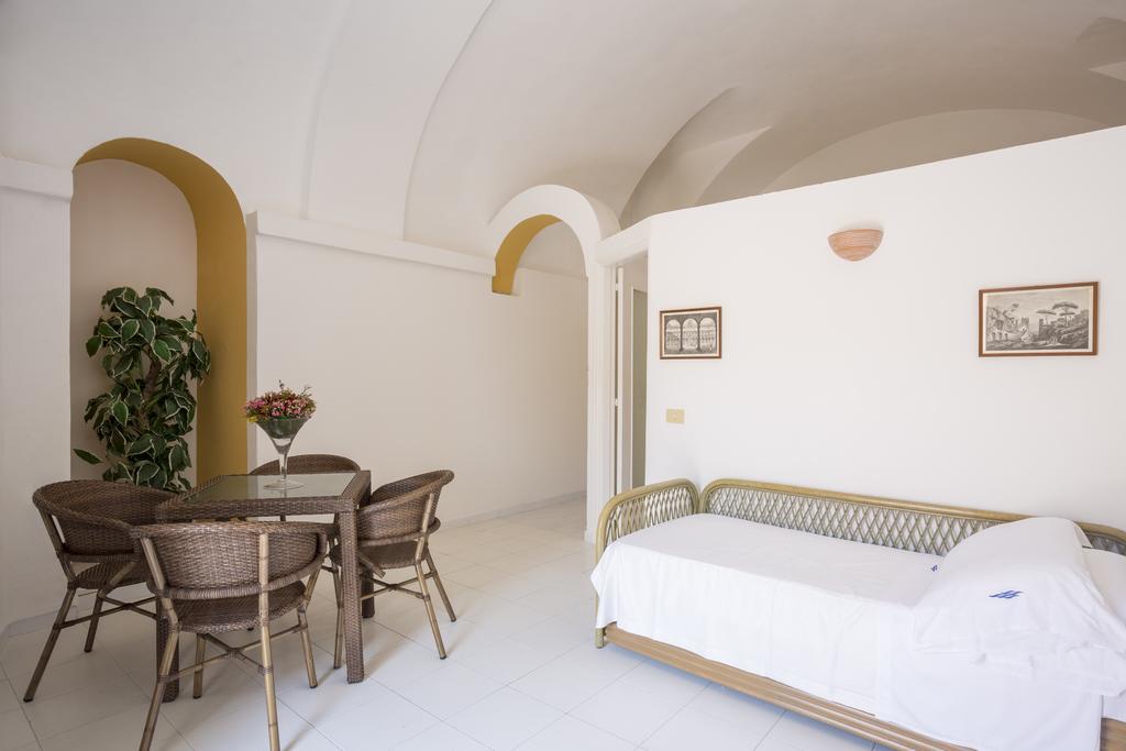 Appartamenti Casa Del Sole Sant'Angelo  エクステリア 写真